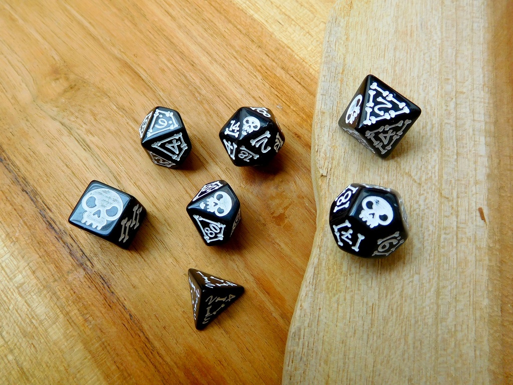 Dice Set - Skully Bone