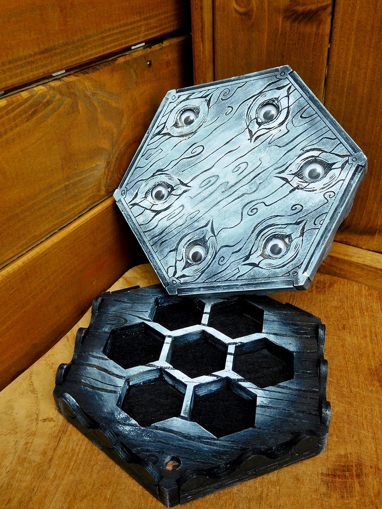 Dice Tray - Grey Googley eyed Mimic