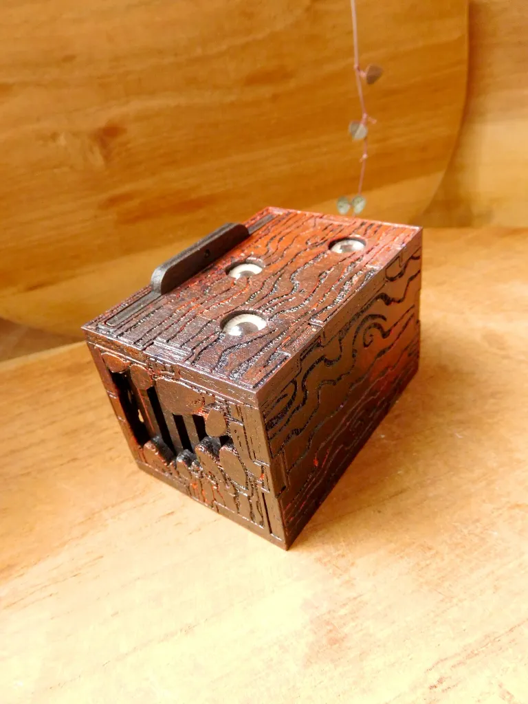 backside of mimic closed