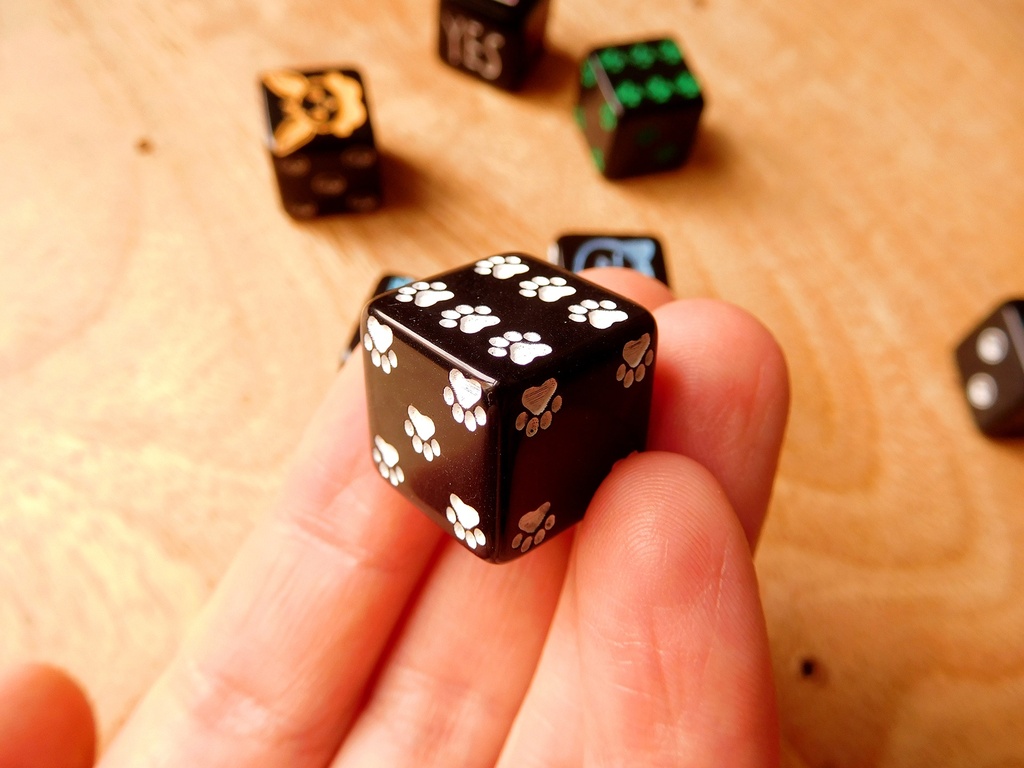 D6 single Dice - Kitty Paws