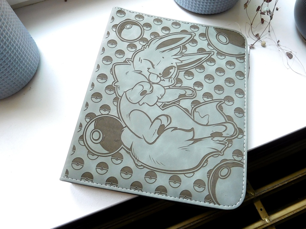 Eeevee 4 sleeves Binder