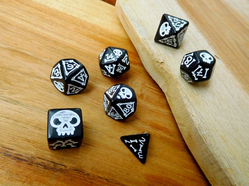 Dice Set - Skully Bone